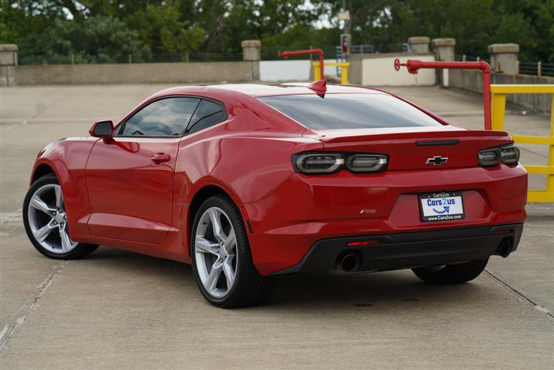 Used 2016 Chevrolet Camaro SS RWD image 4