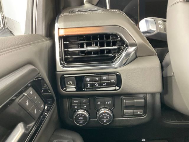New 2026 GMC Yukon Denali w/ Denali Reserve Package image 21