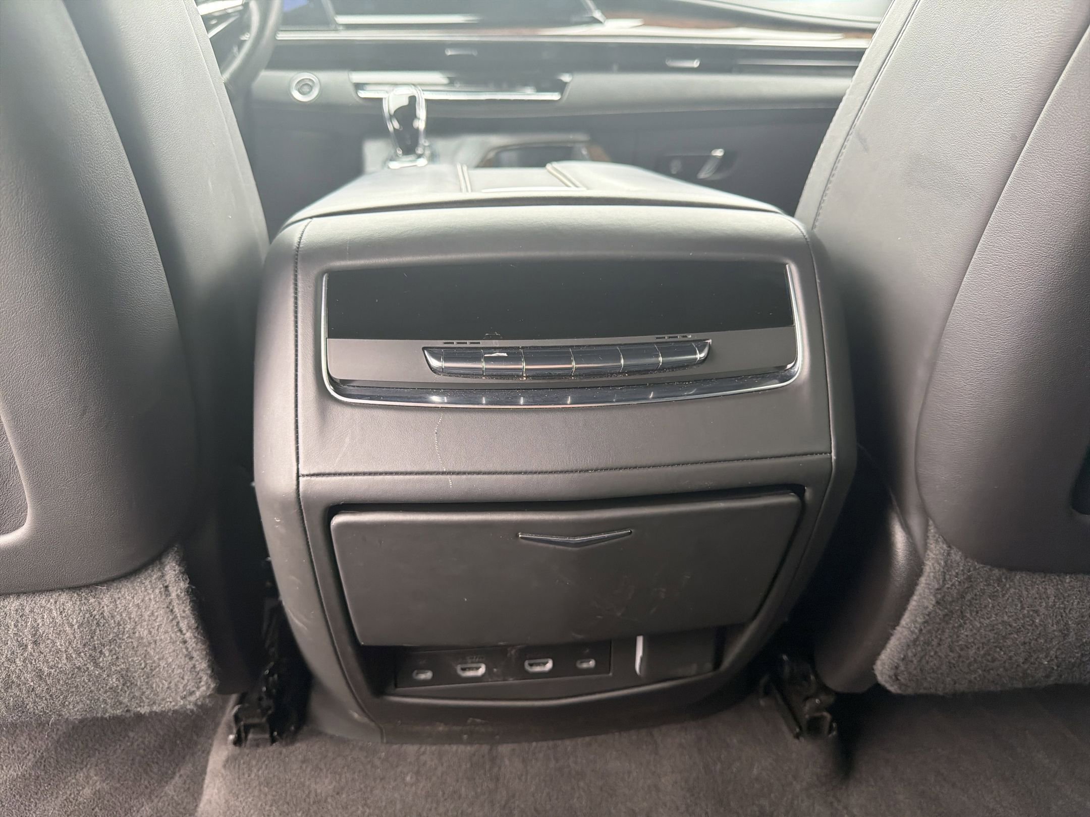 Certified 2023 Cadillac Escalade ESV Sport Platinum w/ LPO, ONYX Package image 26