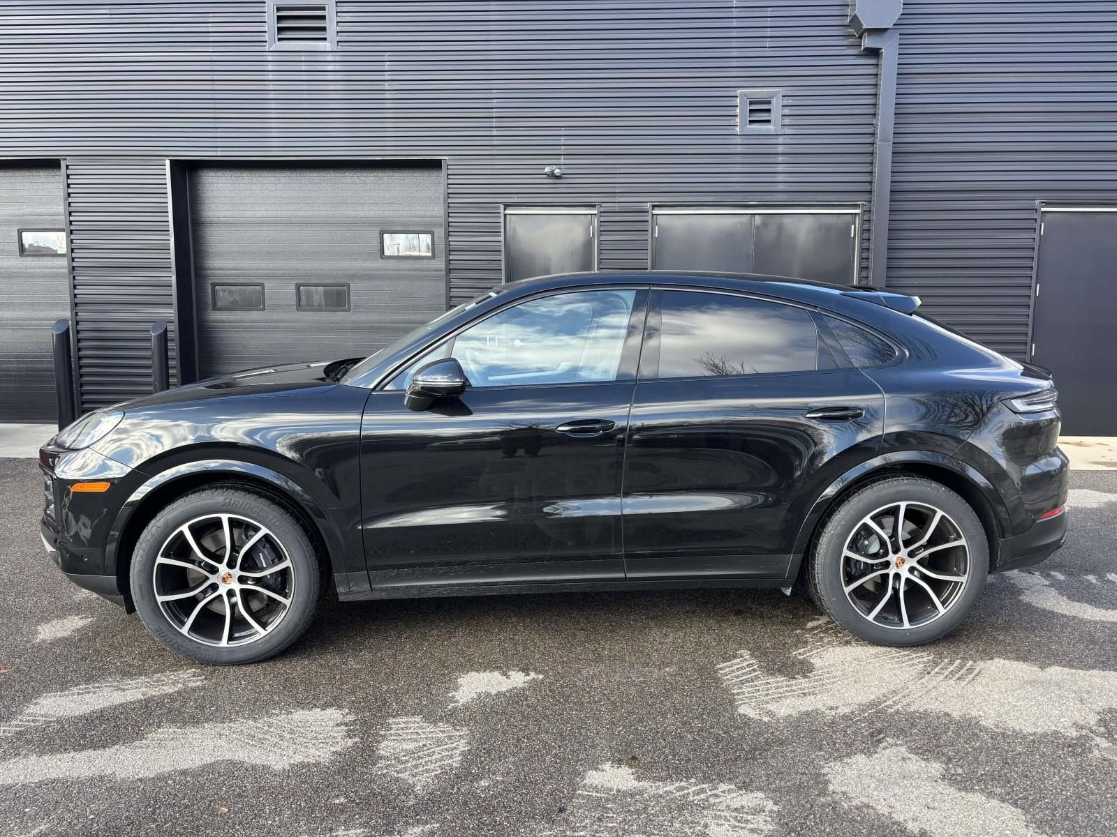 New 2026 Porsche Cayenne Coupe image 2