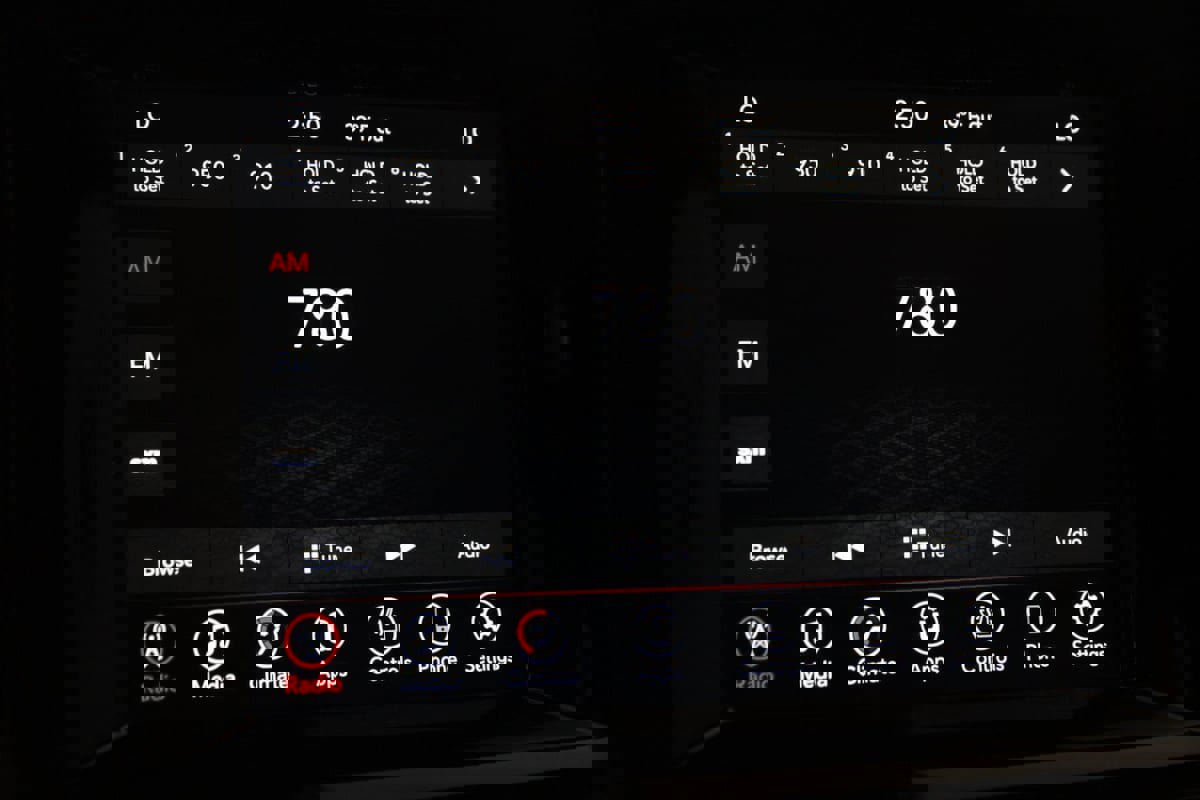 Used 2022 Dodge Durango GT image 31