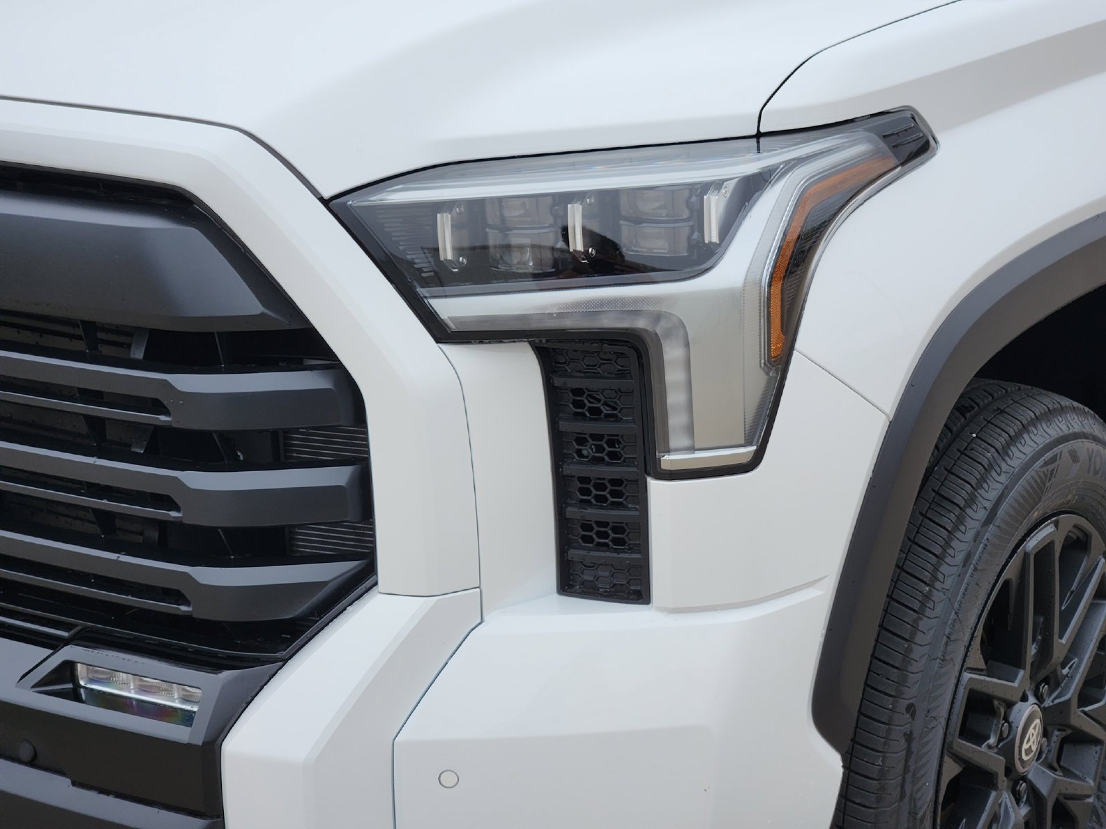 New 2026 Toyota Tundra Limited w/ Limited PVM Package AWD/4WD image 9