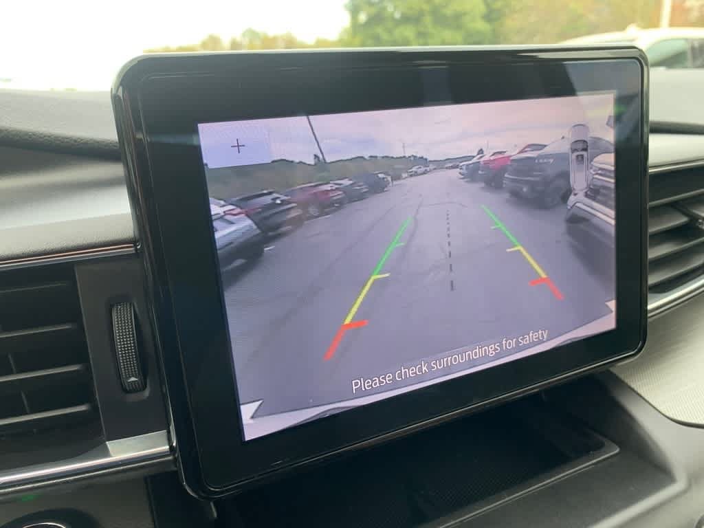 Used 2020 Ford Explorer XLT w/ Equipment Group 202A AWD/4WD image 30