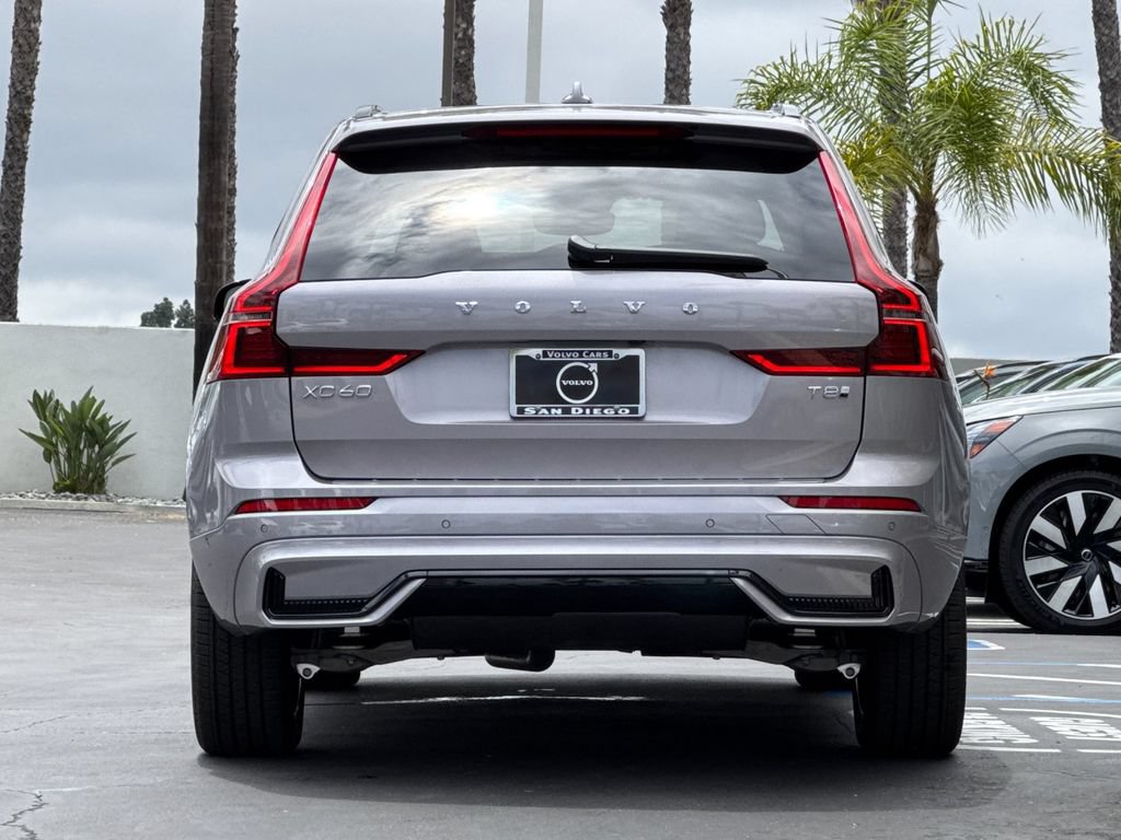 New 2026 Volvo XC60 T8 Plus w/ Climate Package PRO AWD/4WD image 4