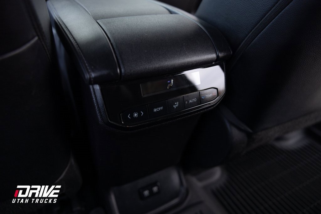 Used 2021 Toyota Highlander XLE image 26