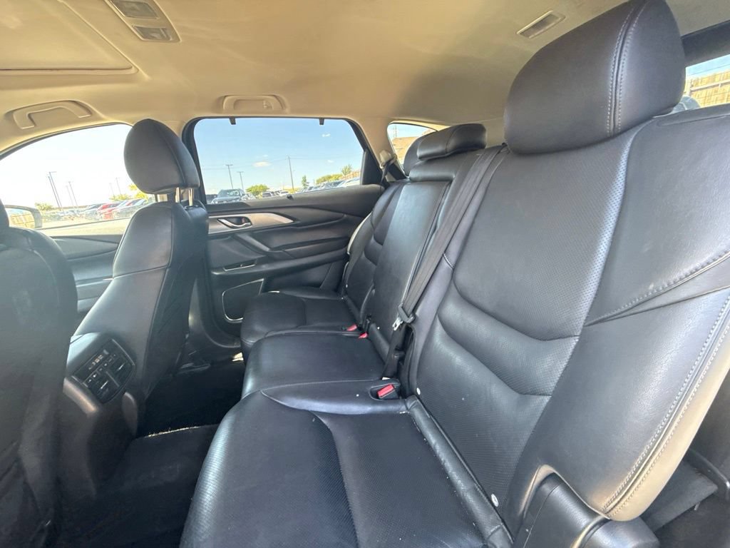 Used 2018 MAZDA CX-9 Touring w/ Touring Premium Package FWD image 11