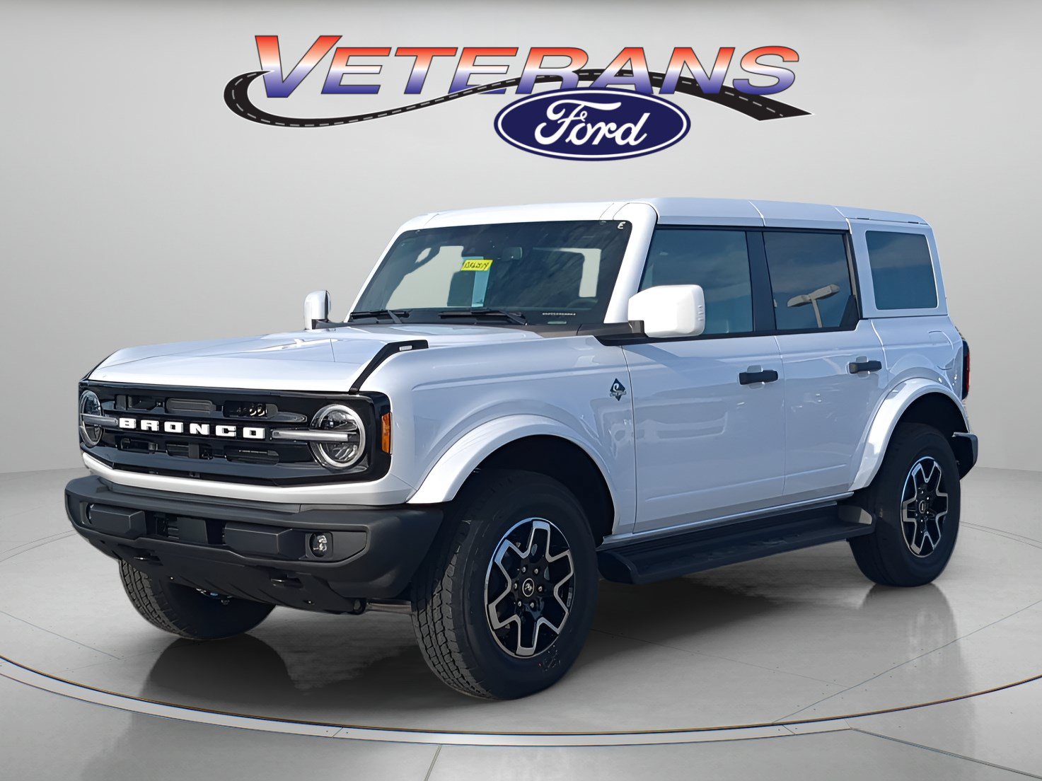 New 2026 Ford Bronco Outer Banks AWD/4WD image 1