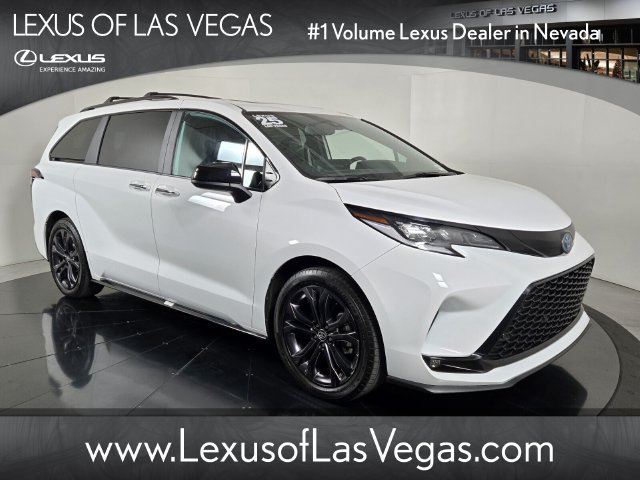 Used 2025 Toyota Sienna XSE w/ XSE Plus Package FWD image 1