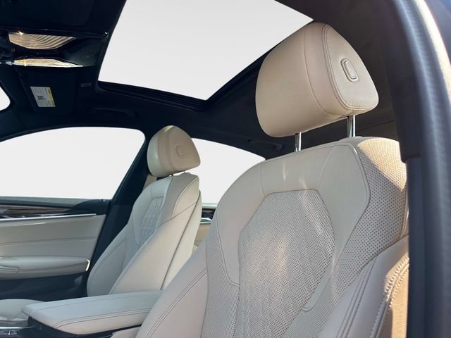 Used 2023 BMW 540i w/ Premium Package RWD image 18
