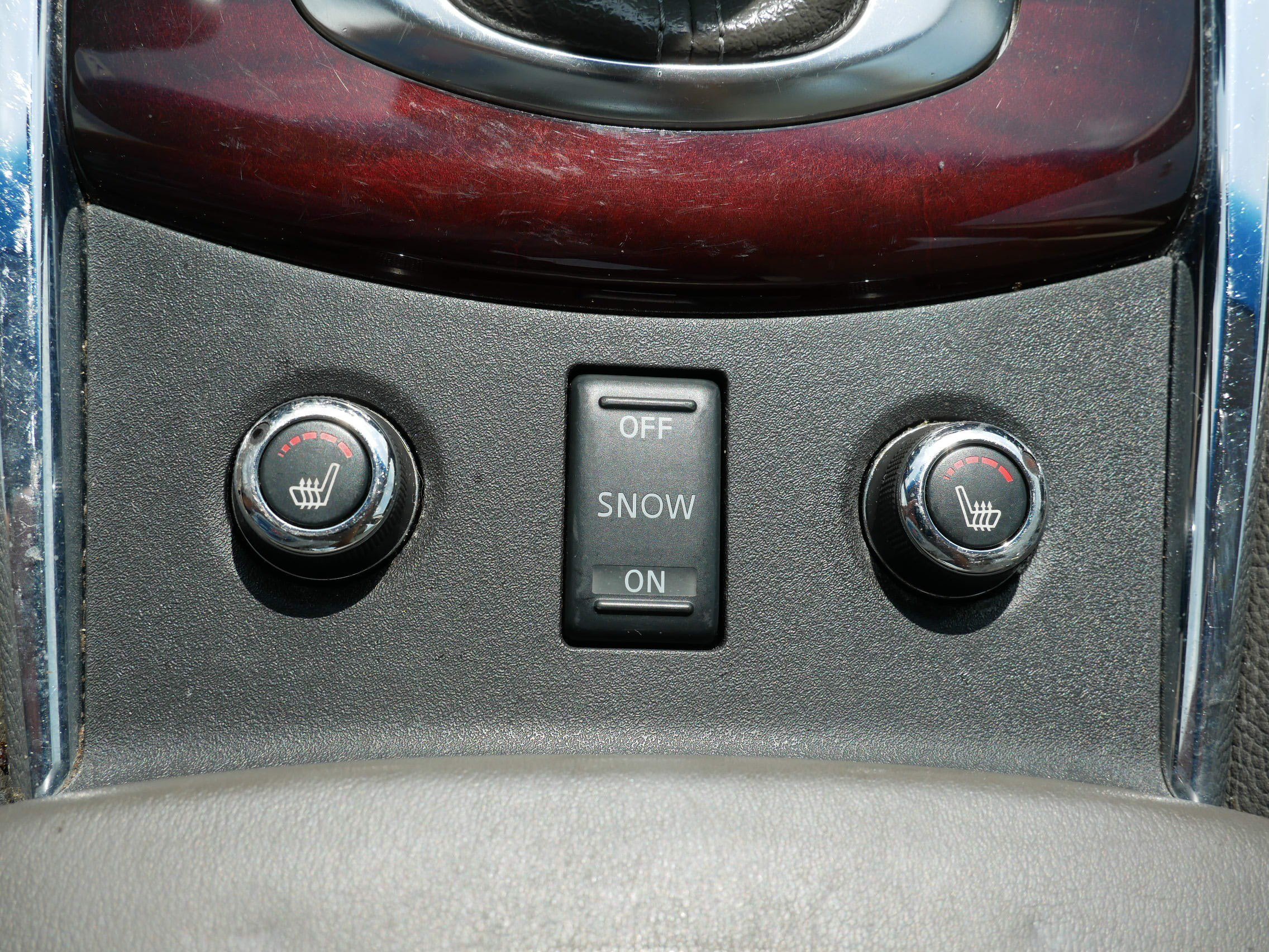 Used 2010 INFINITI G37 x Sedan w/ Premium Pkg AWD/4WD image 30