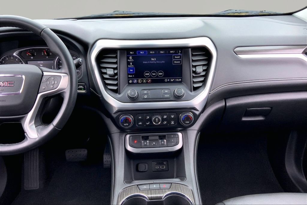 Used 2023 GMC Acadia SLT FWD image 9