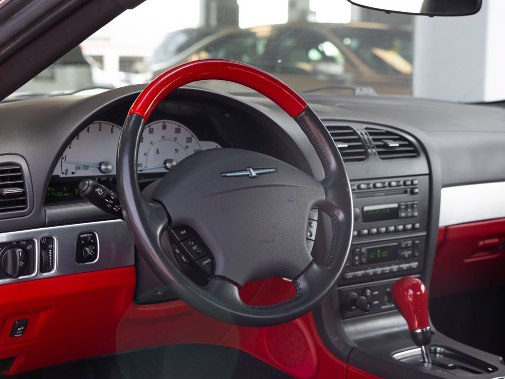 Used 2002 Ford Thunderbird RWD image 10