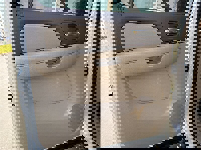 Used 2011 Chevrolet Avalanche LTZ image 25