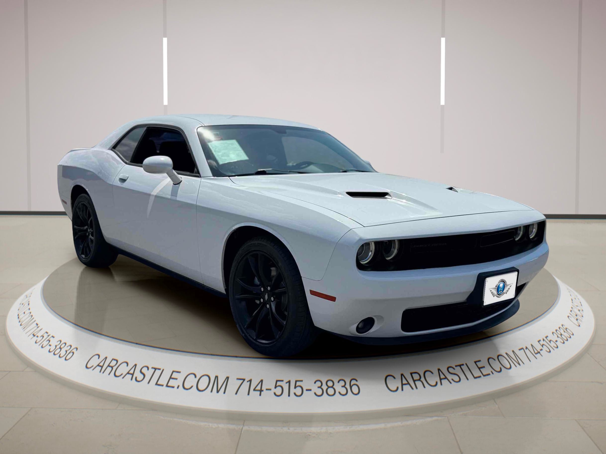 Used 2018 Dodge Challenger SXT Plus RWD image 7