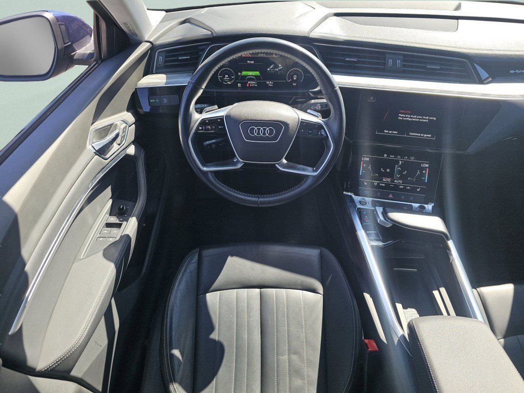 Used 2021 Audi e-tron Premium w/ Convenience Plus Package AWD/4WD image 4