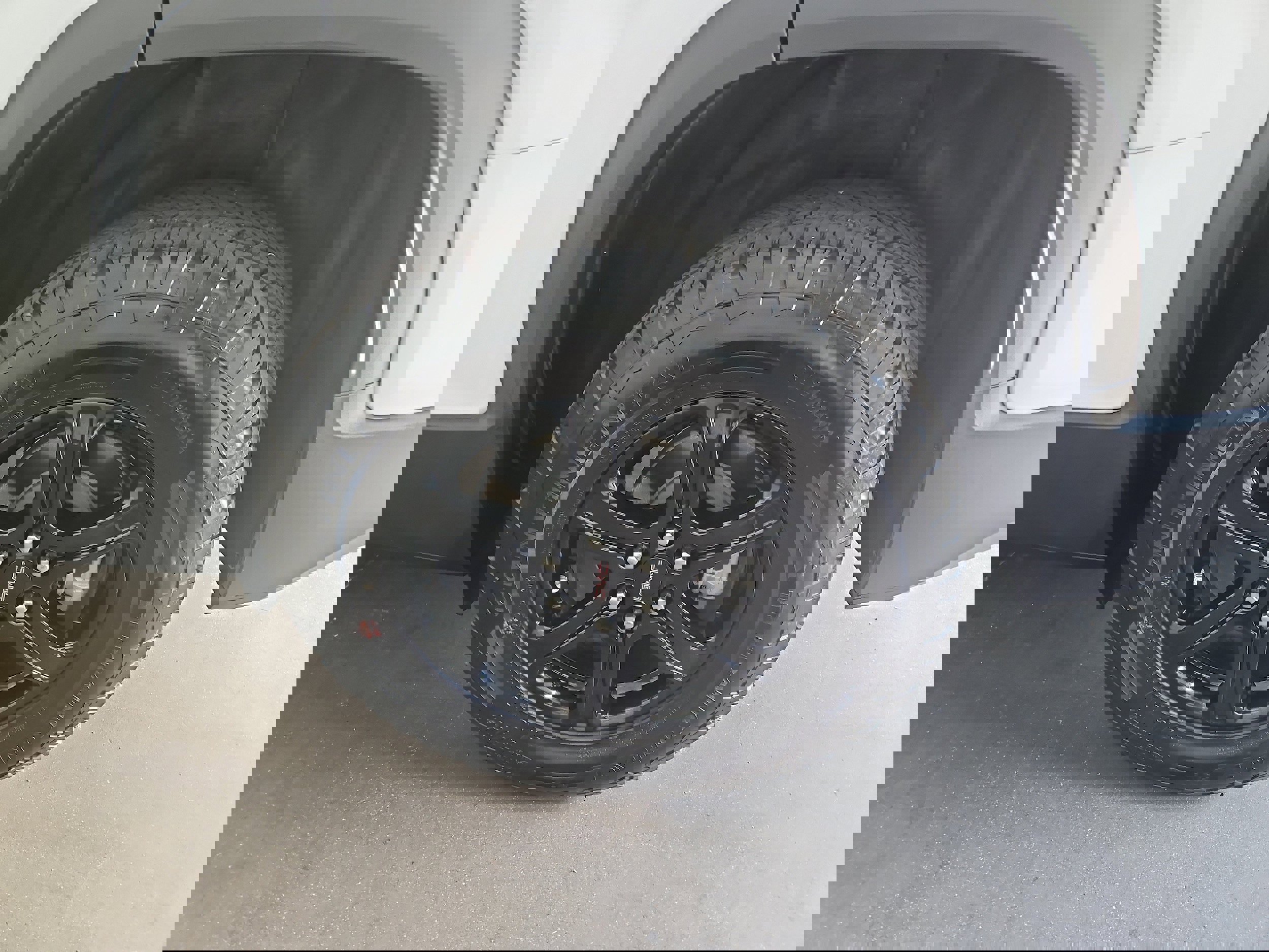 Used 2023 GMC Acadia AT4 w/ Technology Package image 26