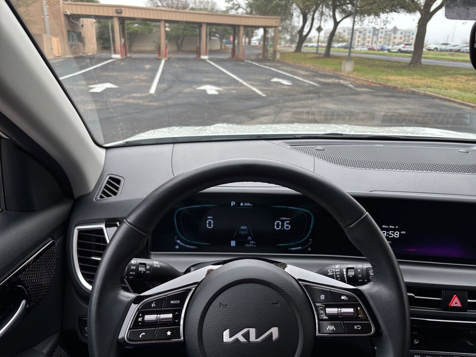 Used 2025 Kia Seltos S image 29