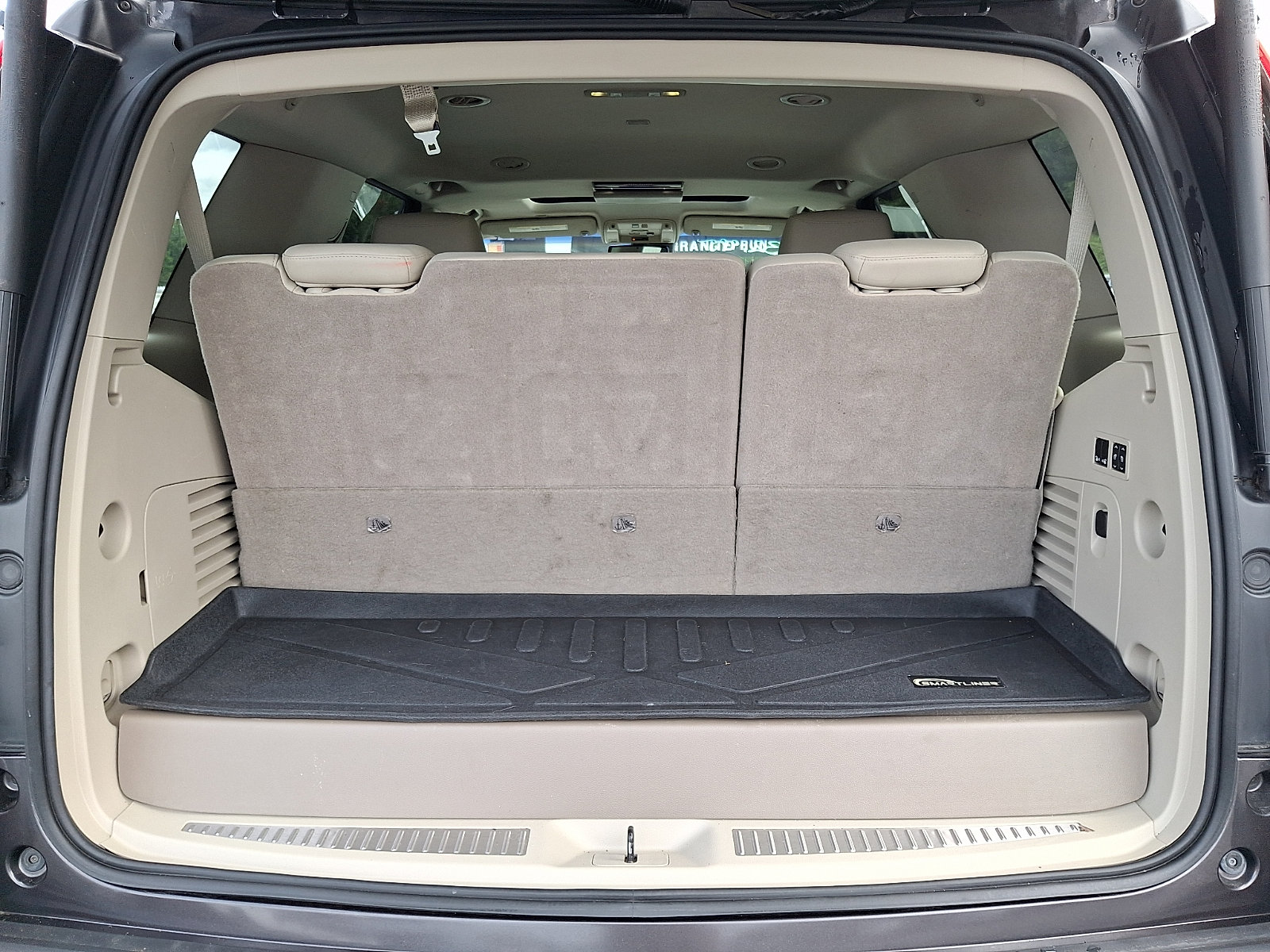 Used 2016 Cadillac Escalade Luxury AWD/4WD image 29
