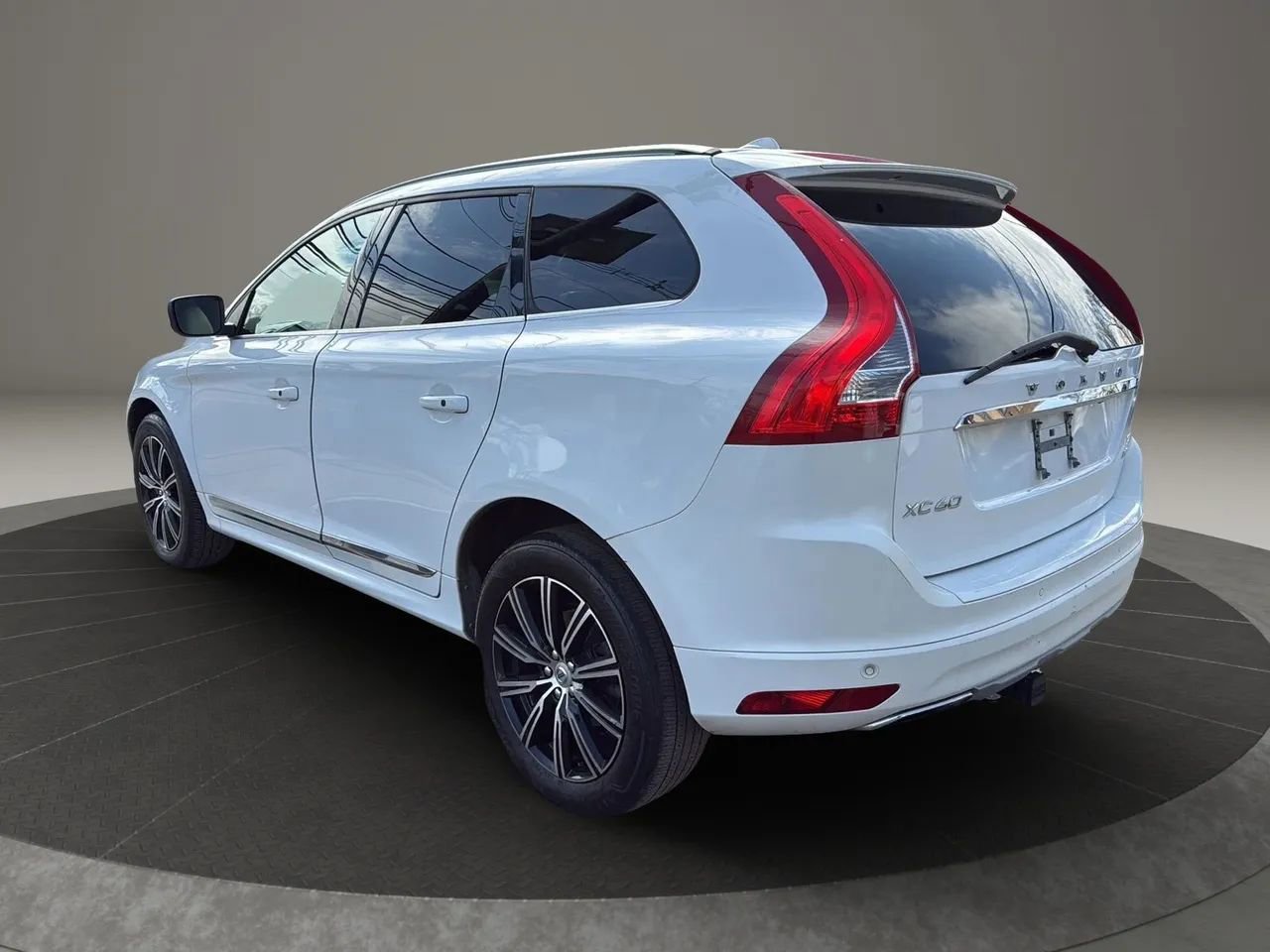 Used 2017 Volvo XC60 T6 Inscription w/ Preferred Option Package AWD/4WD image 7