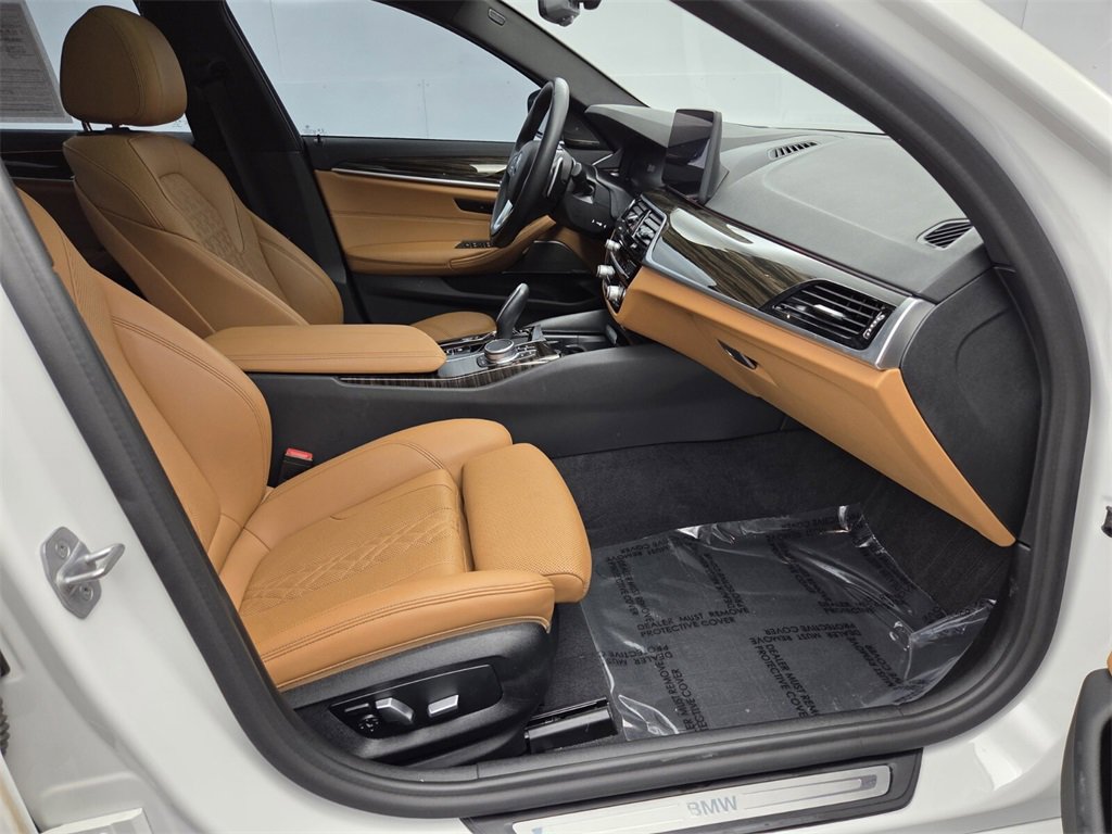 Used 2021 BMW 530i w/ Premium Package image 13