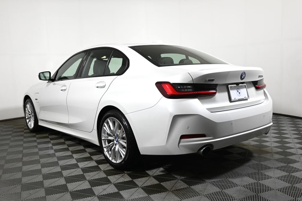 Certified 2023 BMW 330e xDrive w/ Premium Package image 5