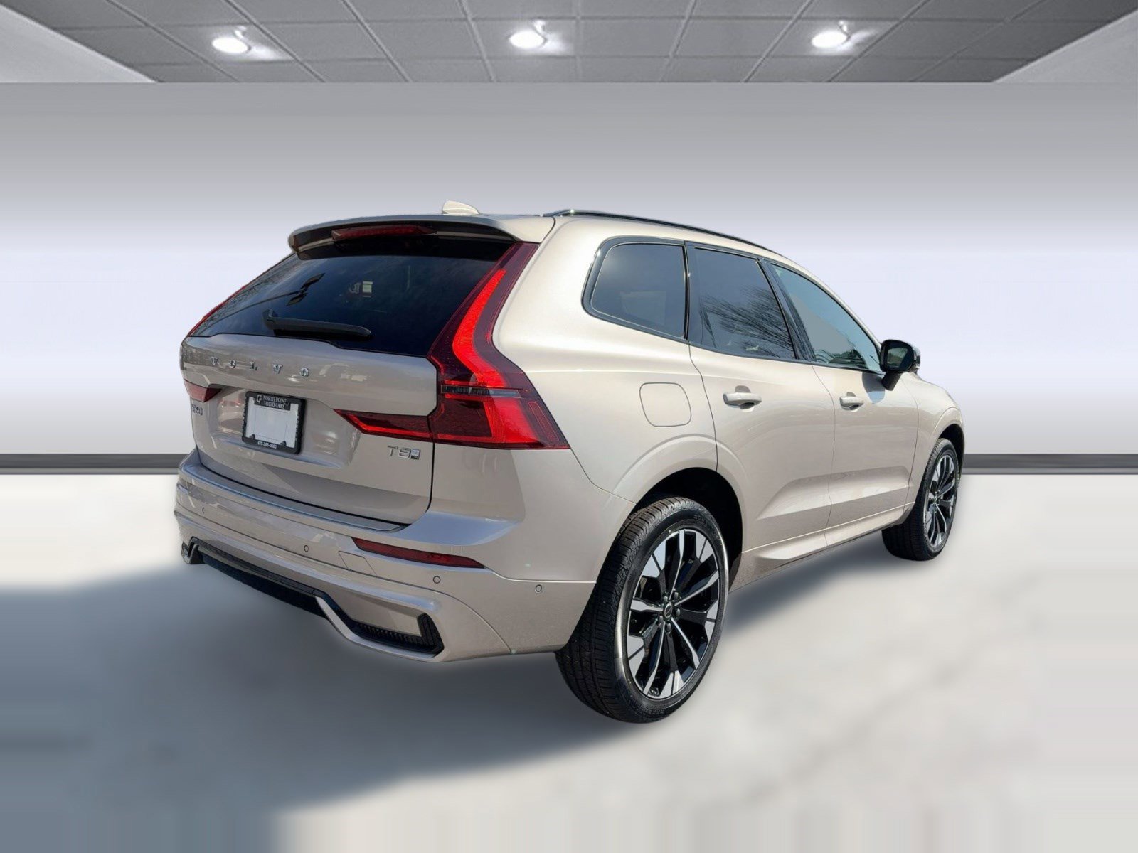 New 2026 Volvo XC60 T8 Plus w/ Protection Package Premier image 9