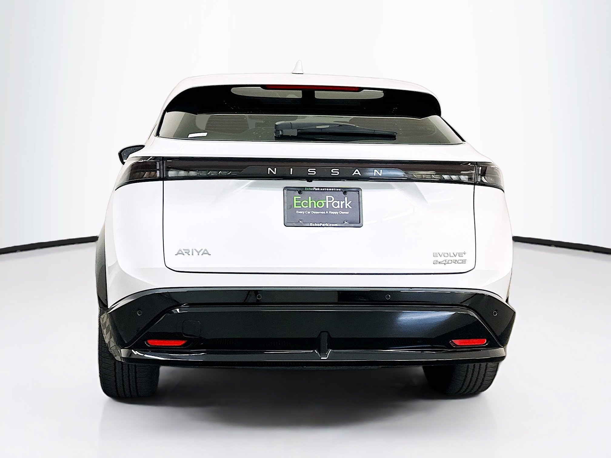 Used 2024 Nissan Ariya AWD image 7