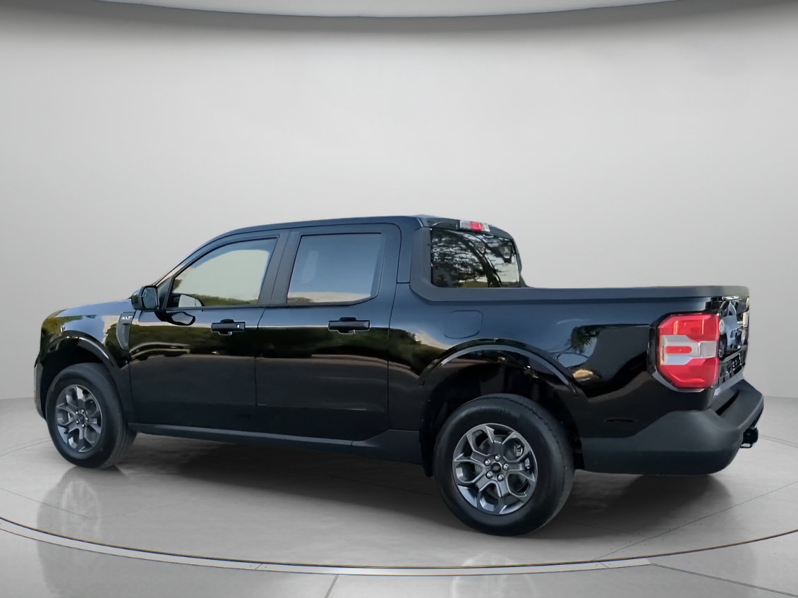 New 2026 Ford Maverick XLT w/ XLT Luxury Package FWD image 16