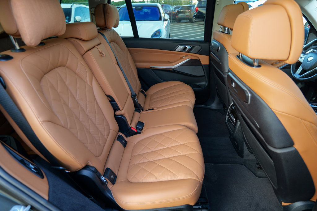 Used 2024 BMW X7 xDrive40i AWD/4WD image 33