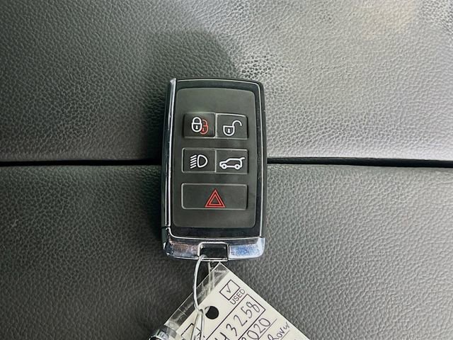 Used 2020 Land Rover Range Rover Evoque SE image 33