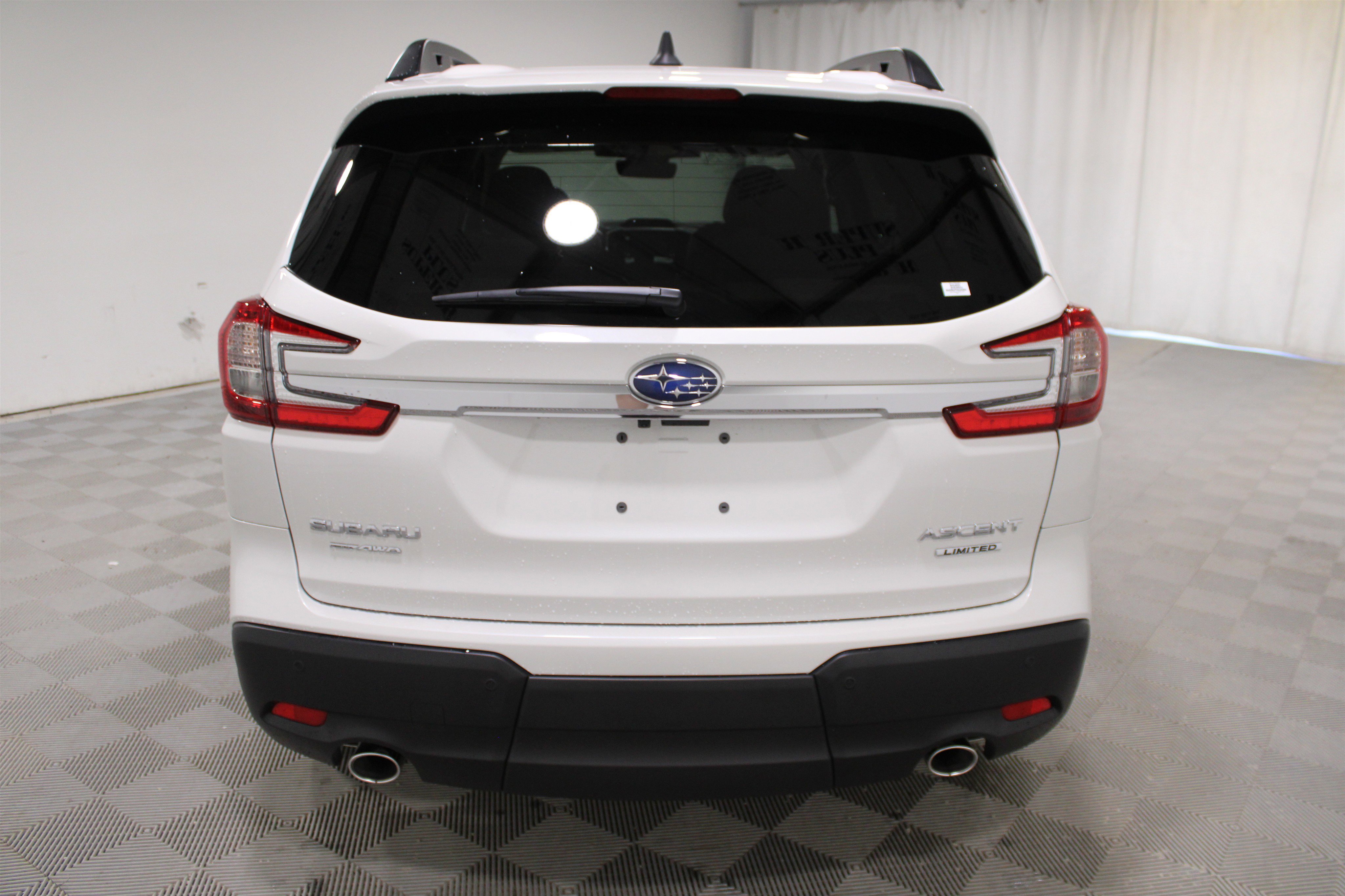 New 2025 Subaru Ascent Limited image 31