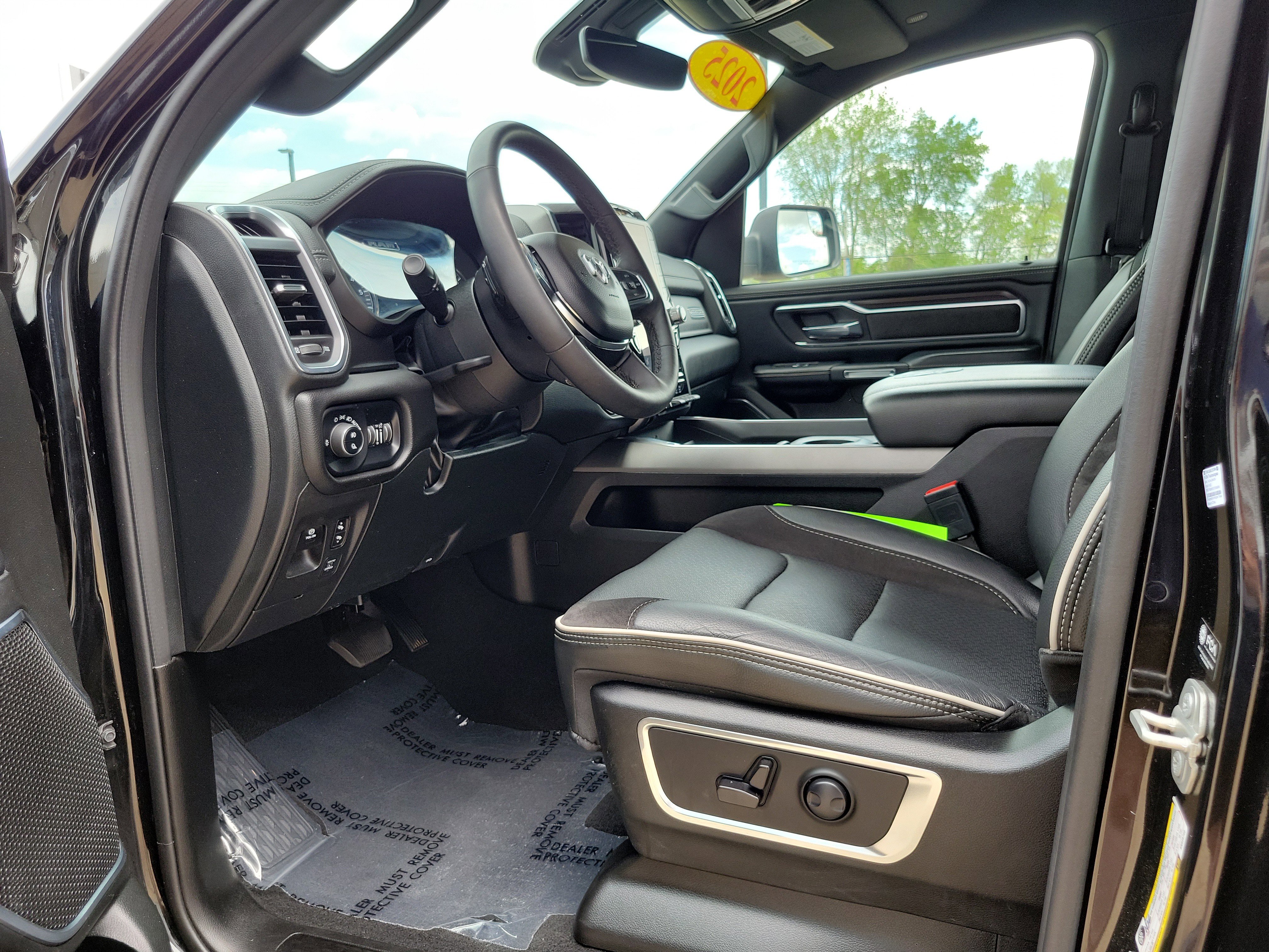 Used 2025 RAM 1500 Laramie w/ Bed Utility Group AWD/4WD image 8