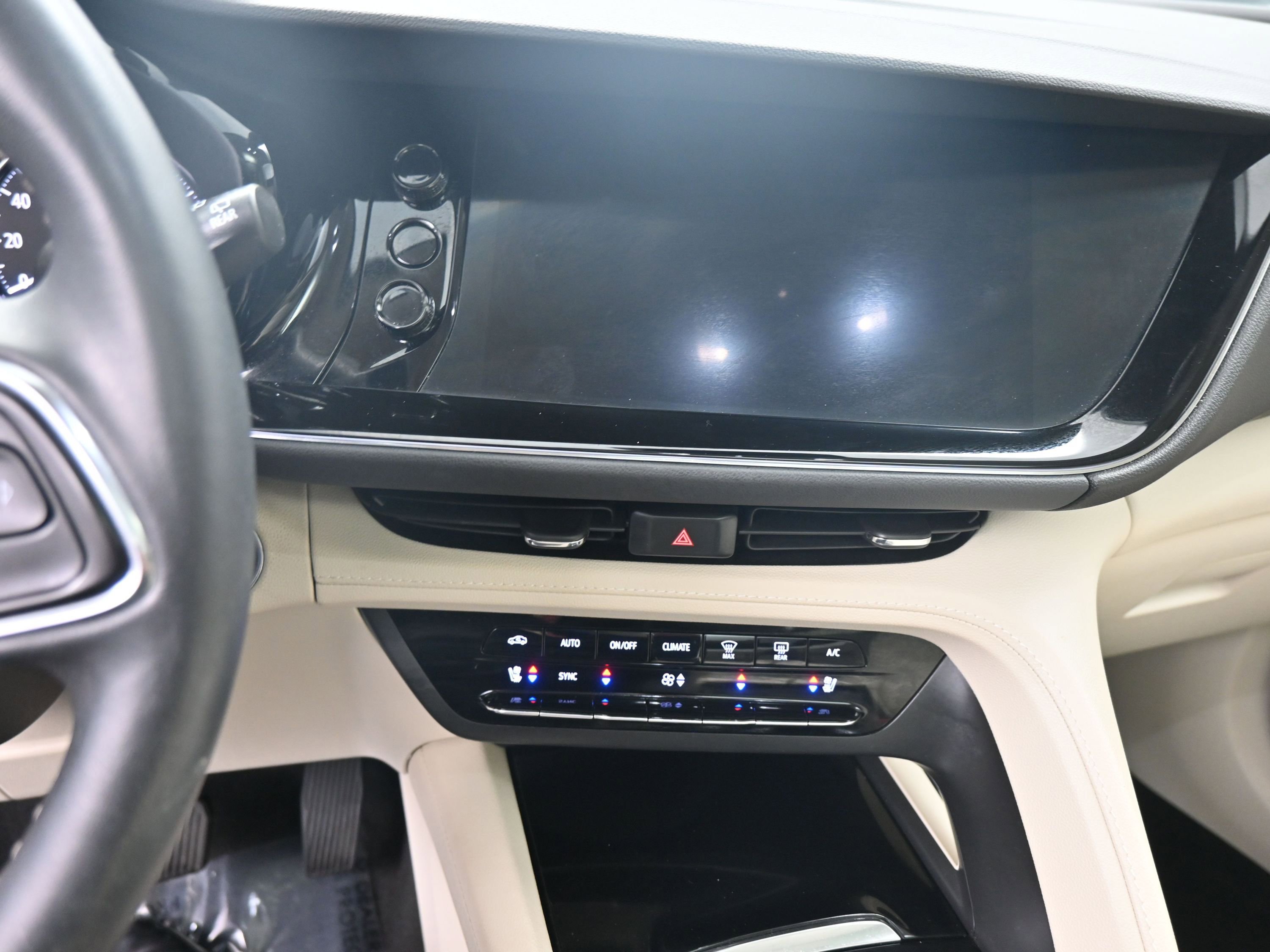 Used 2023 Buick Envision Avenir image 15