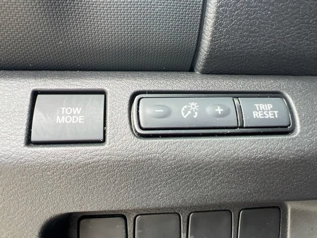 Used 2023 Nissan Frontier PRO-4X w/ Tow Package AWD/4WD image 18