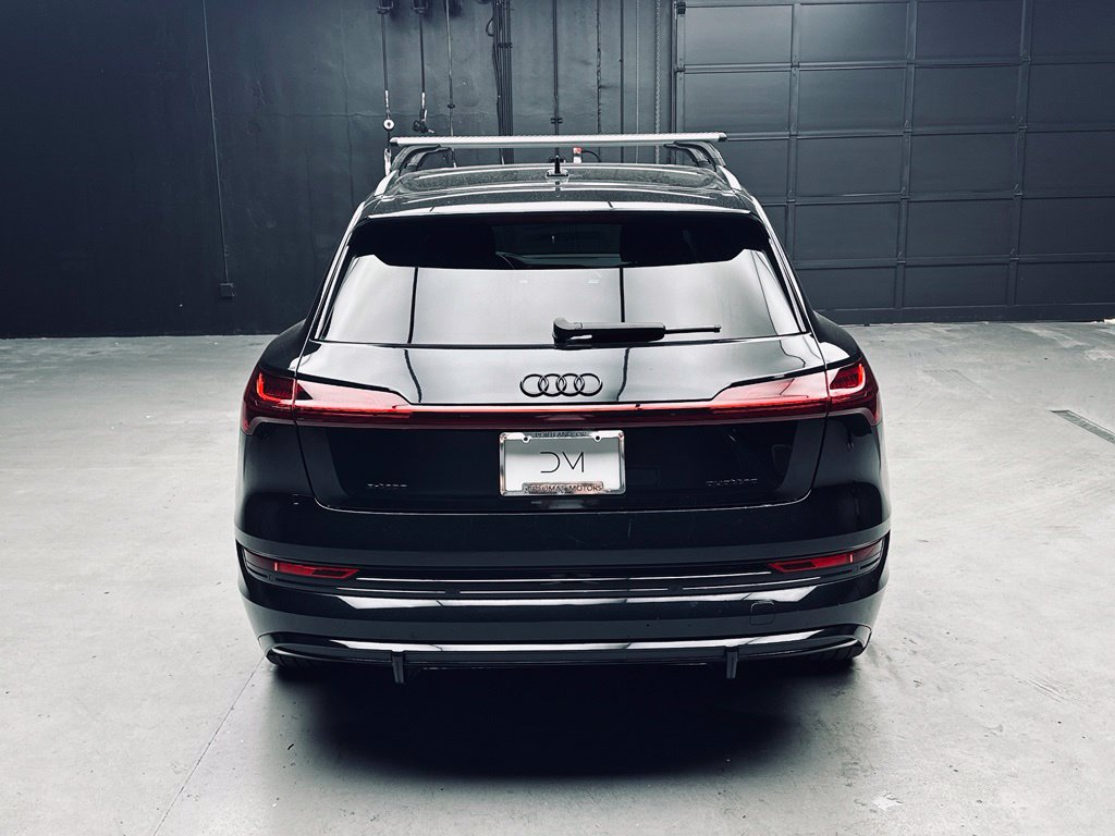 Used 2022 Audi e-tron Chronos AWD/4WD image 6