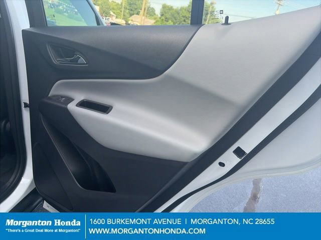 Used 2022 Chevrolet Equinox LS w/ LS Convenience Package FWD image 33