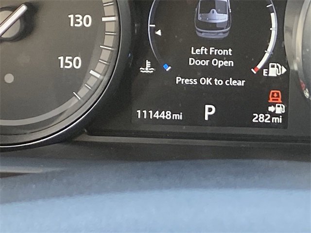 Used 2017 Land Rover Discovery HSE image 12