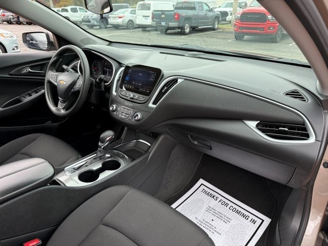 Used 2024 Chevrolet Malibu LT image 20