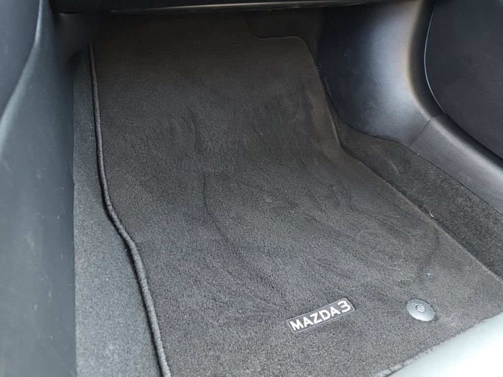 Used 2025 MAZDA MAZDA3 s FWD image 40