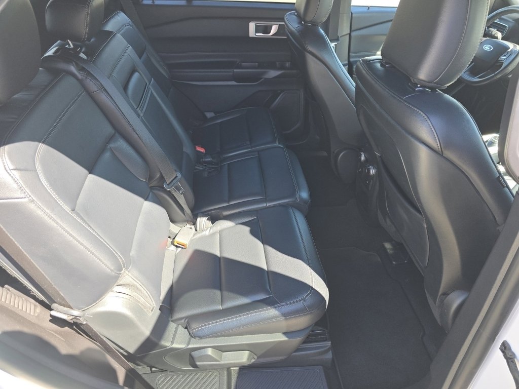 Used 2020 Ford Explorer XLT w/ Equipment Group 202A image 24