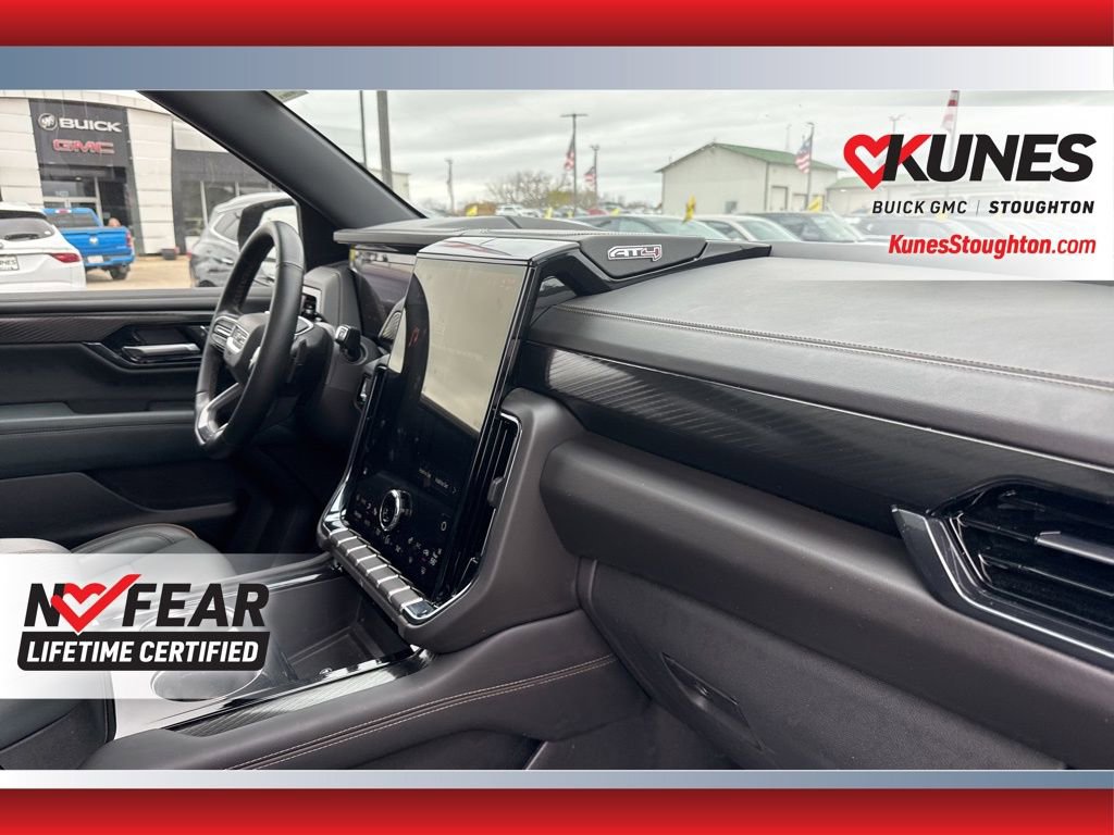 Used 2025 GMC Yukon XL AT4 image 49