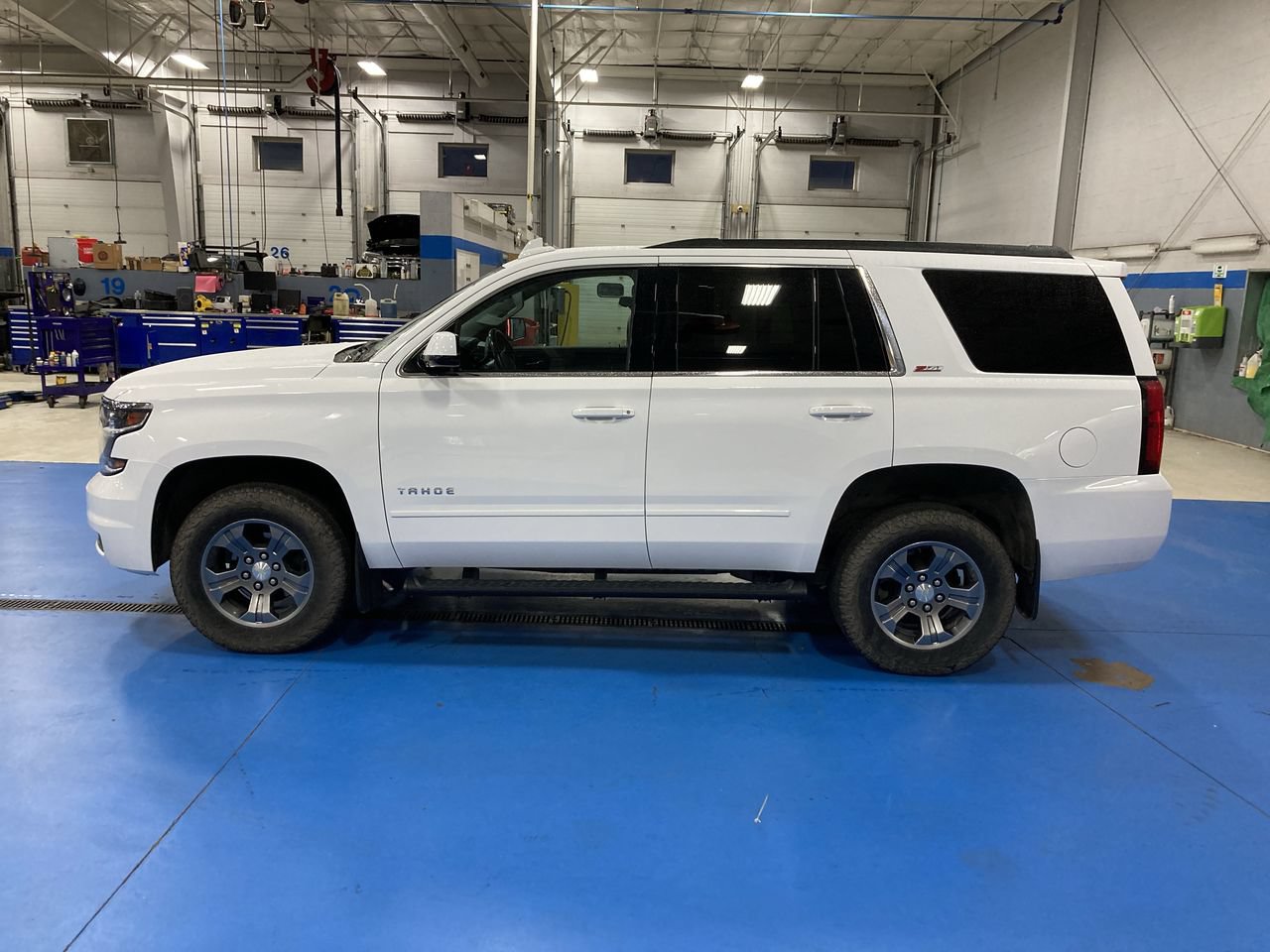 Used 2020 Chevrolet Tahoe LT w/ Off-Road Package AWD/4WD image 4