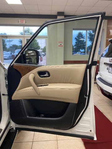 Used 2023 Nissan Armada SL w/ Cargo Package AWD/4WD image 11