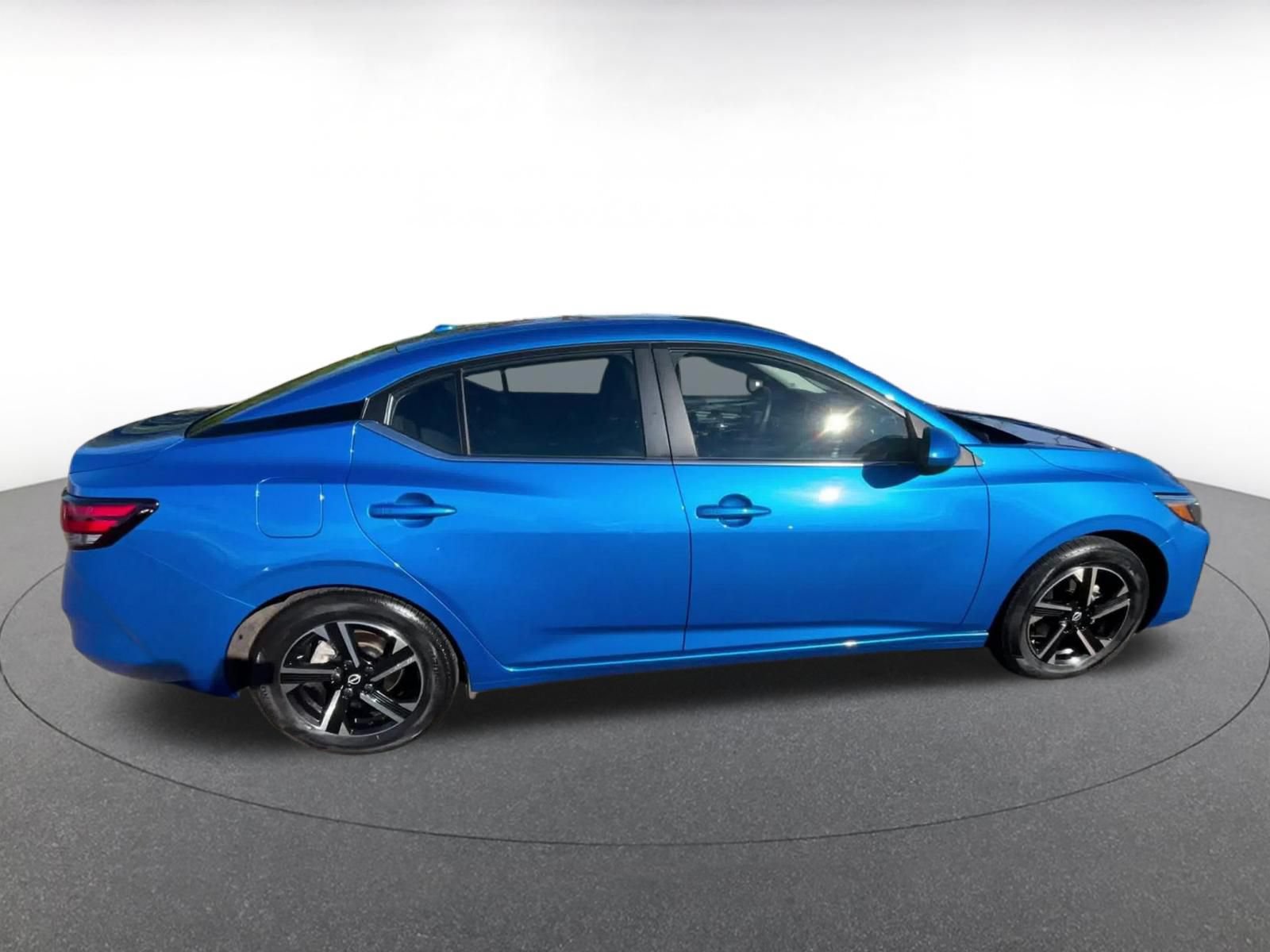 Used 2025 Nissan Sentra SV FWD image 16