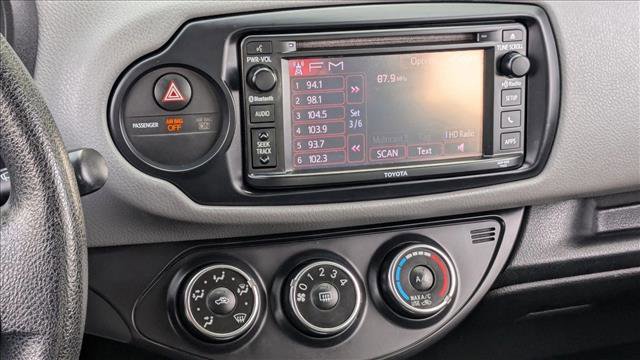 Used 2016 Toyota Yaris L image 18