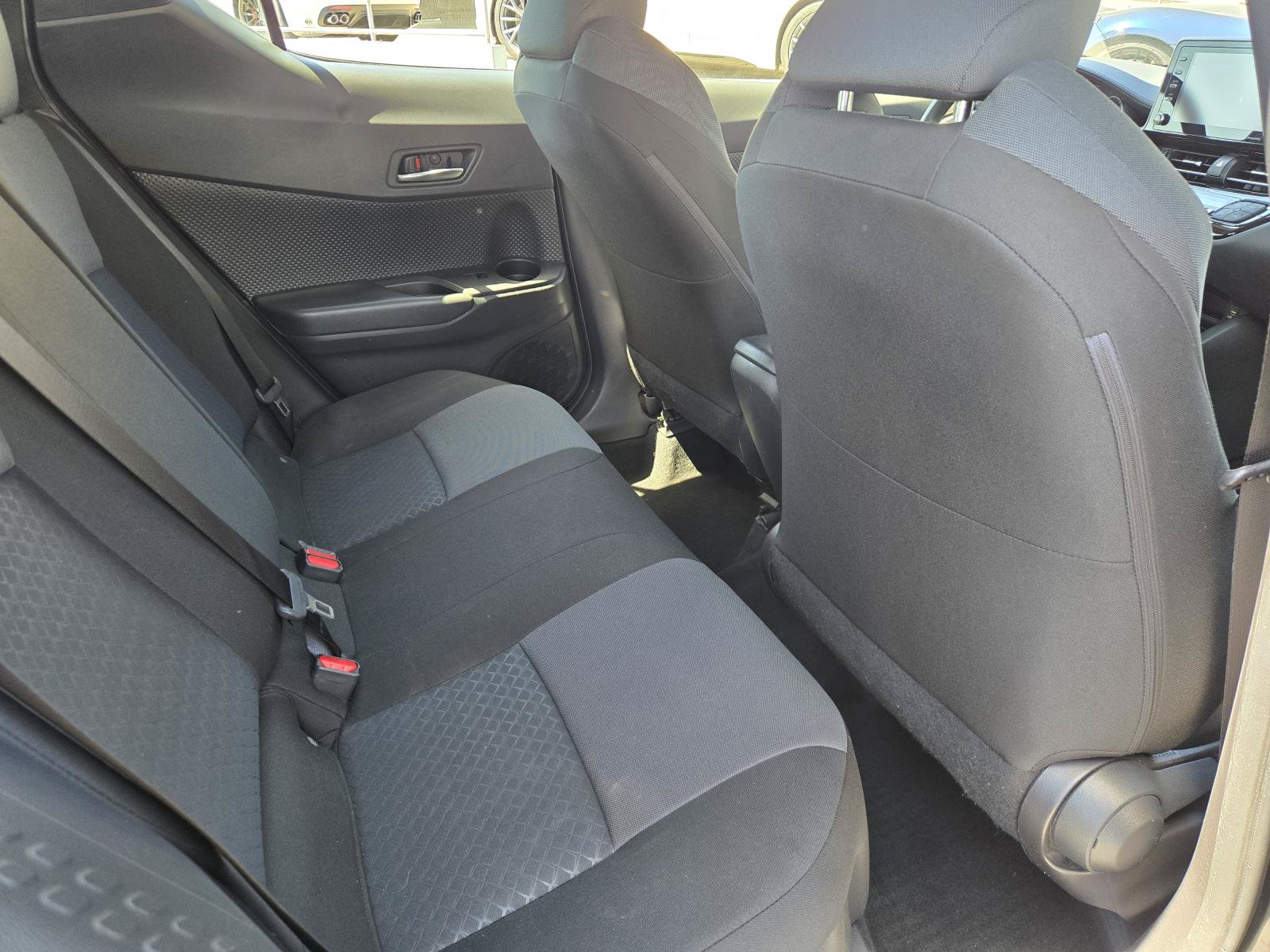 Used 2021 Toyota C-HR LE FWD image 28