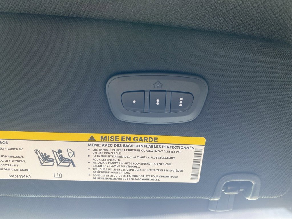 New 2026 Chrysler Pacifica Limited w/ S Appearance Package image 38