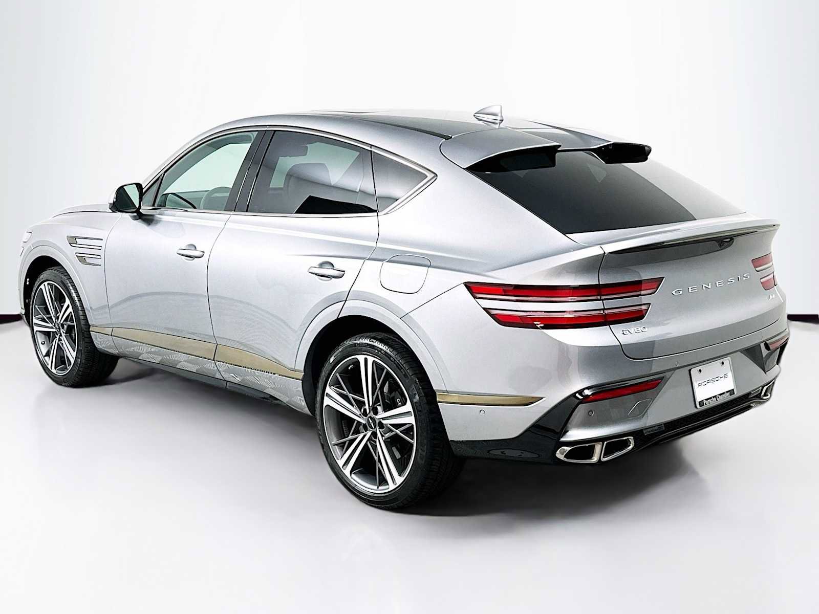 Used 2025 Genesis GV80 3.5T e-SC image 3