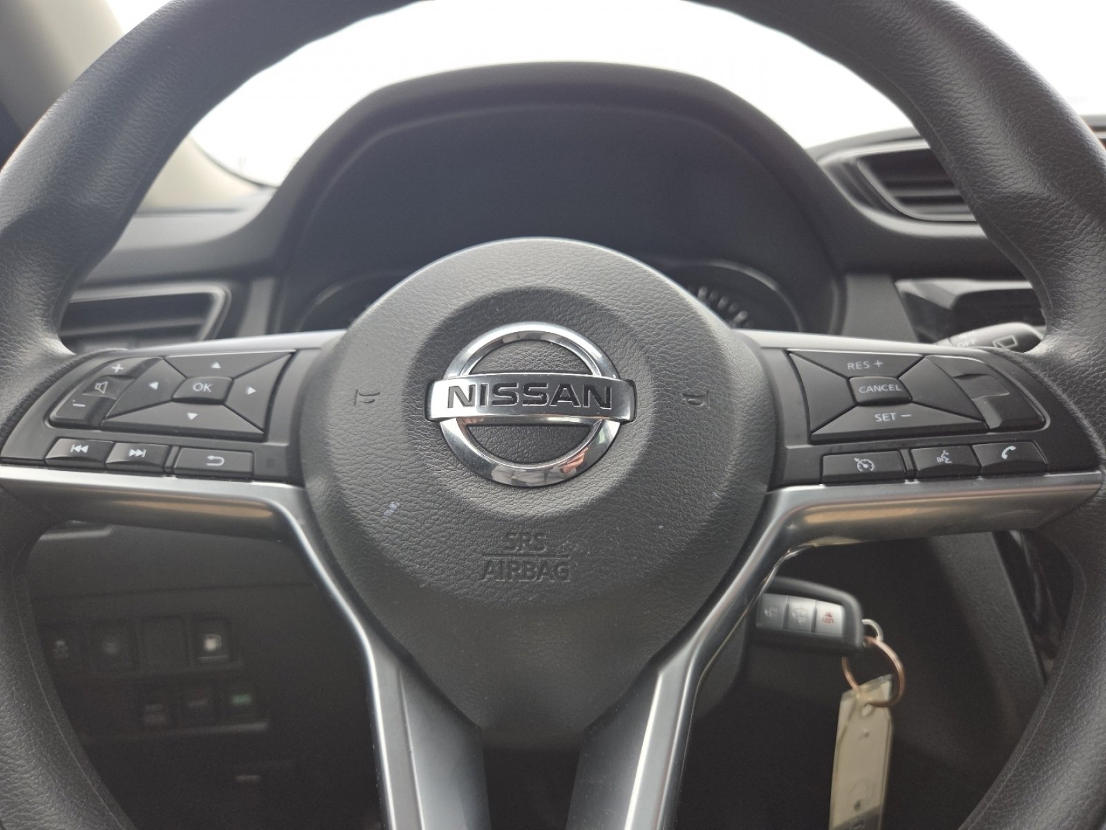 Used 2019 Nissan Rogue S image 25