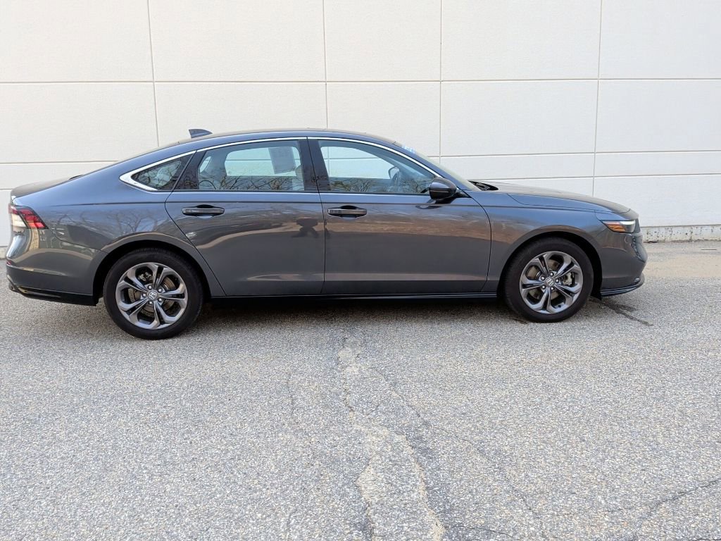 Used 2023 Honda Accord EX-L image 5